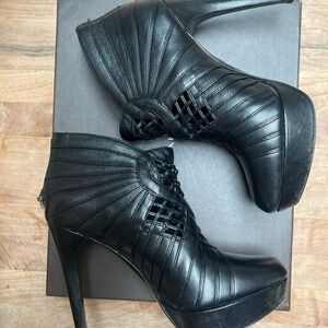 Elie Tahari Black Stiletto Heels with Crisscross Design